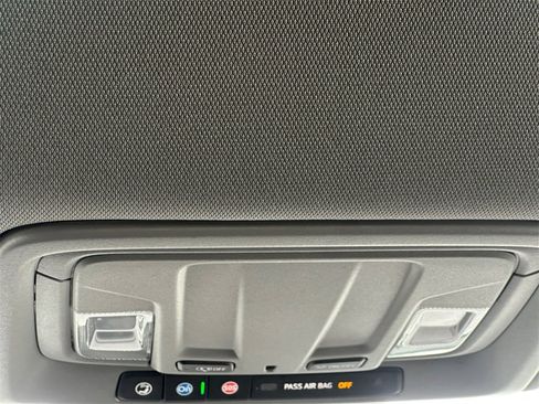 Used 2024 Chevrolet Silverado 1500 LT image 18