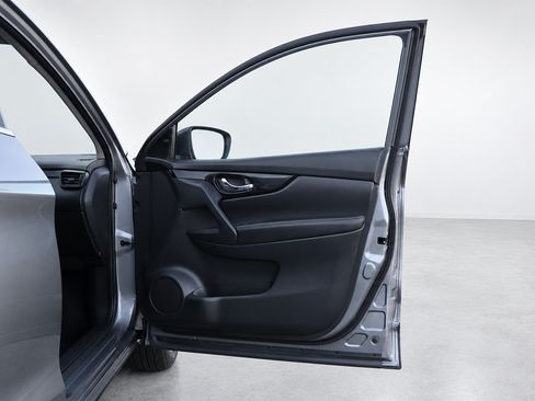 Used 2021 Nissan Rogue Sport SV FWD image 20