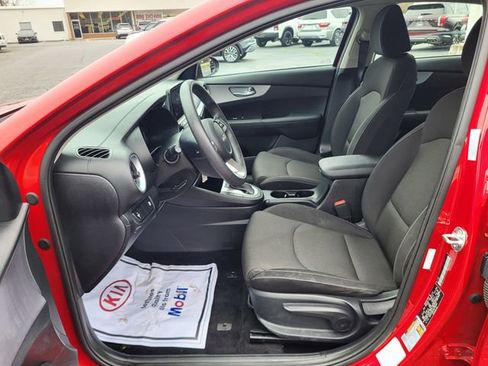 Used 2024 Kia Forte LXS image 11