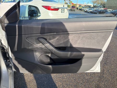 Used 2018 Tesla Model 3 Long Range image 22