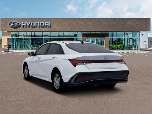 New 2026 Hyundai Elantra SE w/ Cargo Package image 5