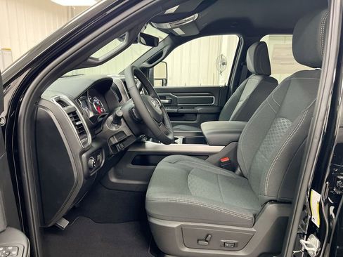 New 2026 RAM 3500 Big Horn AWD/4WD image 15