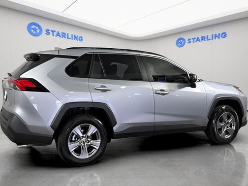 Used 2025 Toyota RAV4 LE AWD/4WD image 10