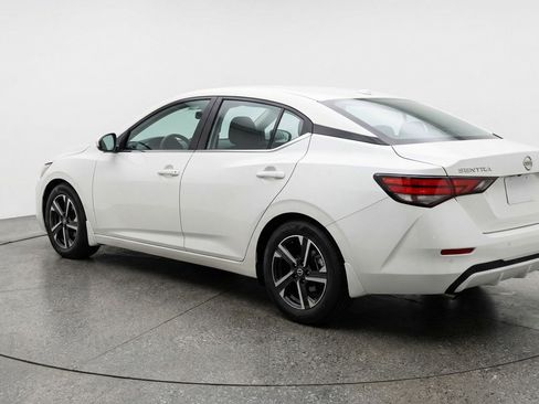 Used 2025 Nissan Sentra SV image 6
