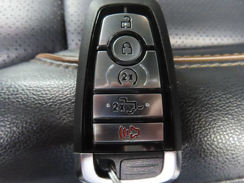 Used 2025 Ford F250 Lariat w/ Black Appearance Package AWD/4WD image 79