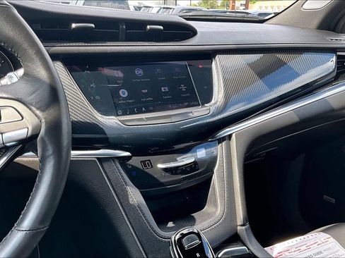 Used 2023 Cadillac XT6 Sport w/ Technology Package AWD/4WD image 15
