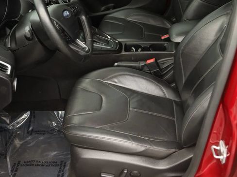 Used 2017 Ford Focus Titanium FWD image 16