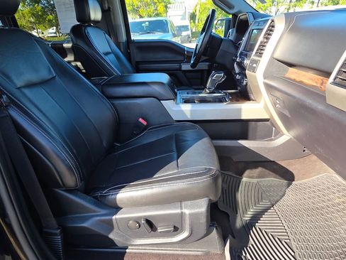 Used 2019 Ford F150 Lariat image 10