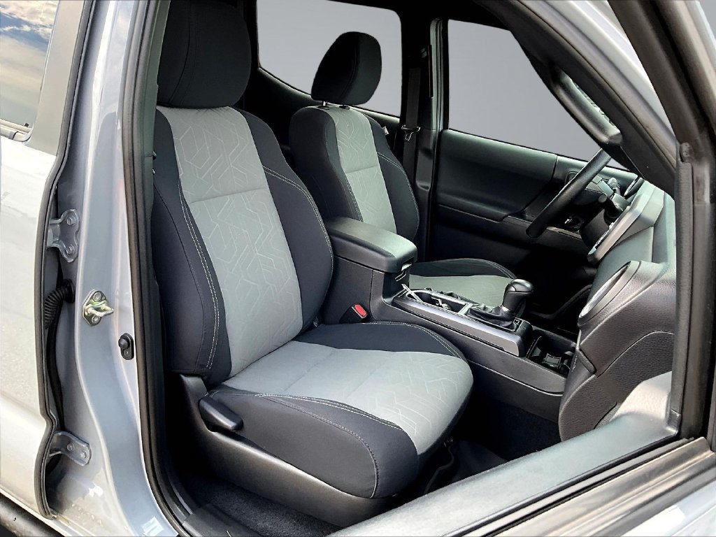 Used 2020 Toyota Tacoma 4x4 Double Cab image 32