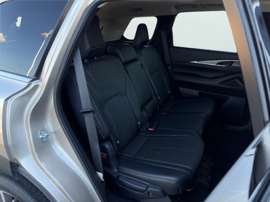 Used 2023 INFINITI QX60 Luxe AWD/4WD image 29