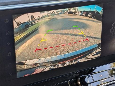 Used 2023 Nissan Altima 2.5 SR w/ SR Premium Package image 12