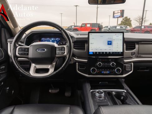 Used 2024 Ford Expedition Max XLT image 15