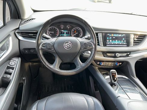 Used 2018 Buick Enclave Essence image 14