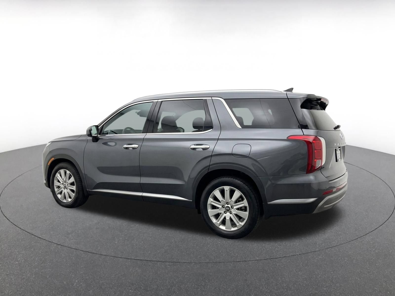 Used 2025 Hyundai Palisade SEL FWD image 6