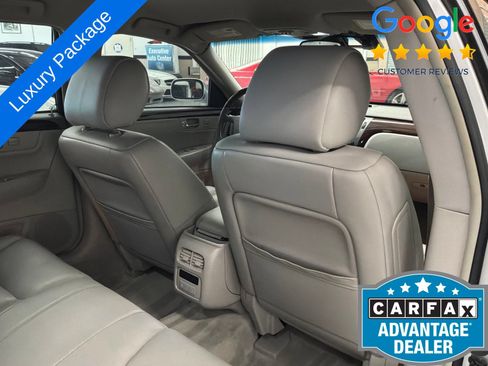 Used 2009 Cadillac DTS w/ Trunk Convenience Package FWD image 14
