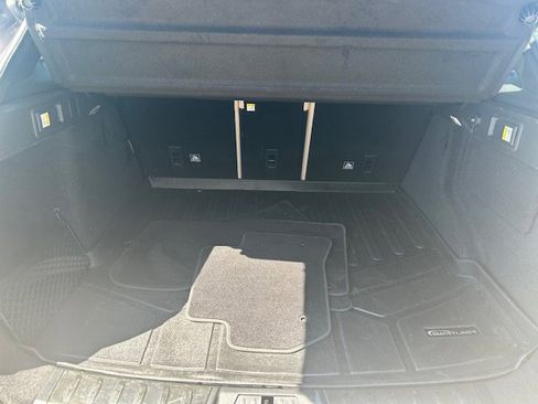 Used 2020 Jaguar F-PACE Prestige image 12