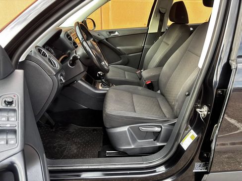 Used 2014 Volkswagen Tiguan S AWD/4WD image 12