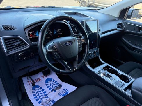 Used 2023 Ford Edge SEL w/ Cold Weather Package image 7