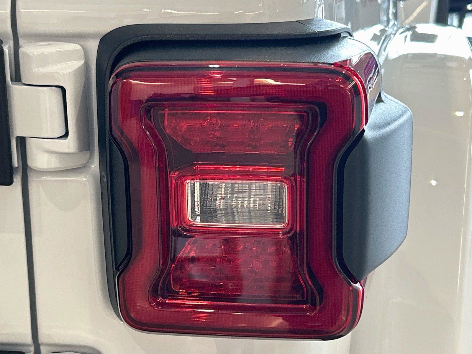 New 2027 Jeep Wrangler Unlimited Rubicon 392 AWD/4WD image 12