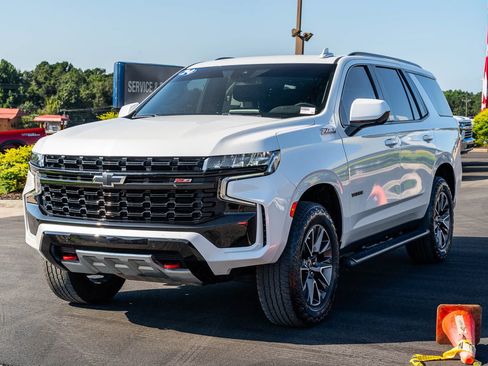 Used 2024 Chevrolet Tahoe Z71 AWD/4WD image 3