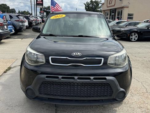 Used 2016 Kia Soul image 2