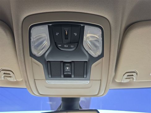 Used 2019 RAM 1500 Big Horn image 30