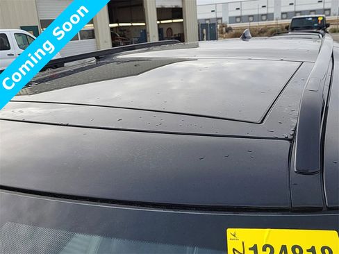 Used 2023 Land Rover Discovery S R-Dynamic image 7