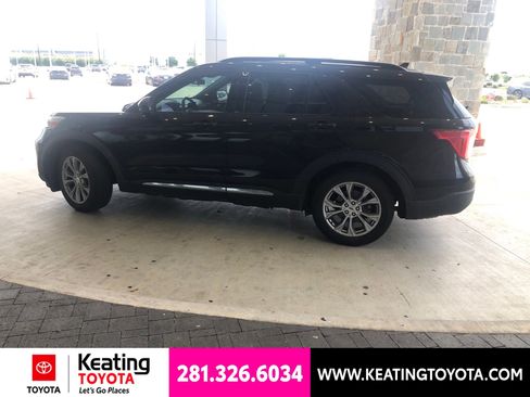 Used 2022 Ford Explorer XLT w/ Equipment Group 202A RWD image 5