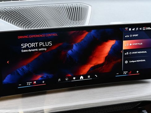 New 2026 BMW 330i Sedan w/ M Sport Package image 27