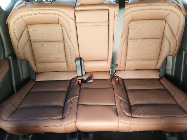 New 2026 Lincoln Nautilus Reserve w/ Jet Appearance Package AWD/4WD image 14