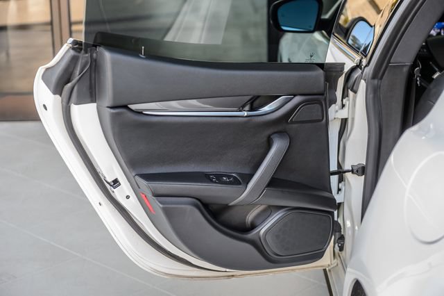 Used 2018 Maserati Ghibli RWD image 49