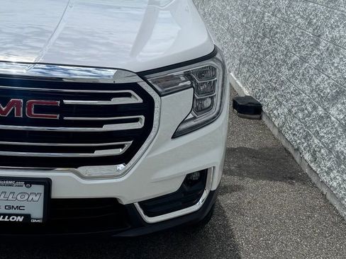 Used 2024 GMC Terrain SLT AWD/4WD image 9