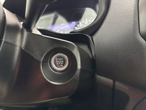 Used 2023 Jeep Renegade Latitude w/ Sun/Sound Group AWD/4WD image 25