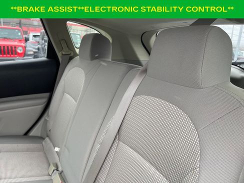 Used 2013 Nissan Rogue SV w/ Premium Pkg image 10