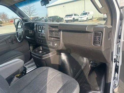 Used 2024 Chevrolet Express 2500 w/ Driver Convenience Package image 18