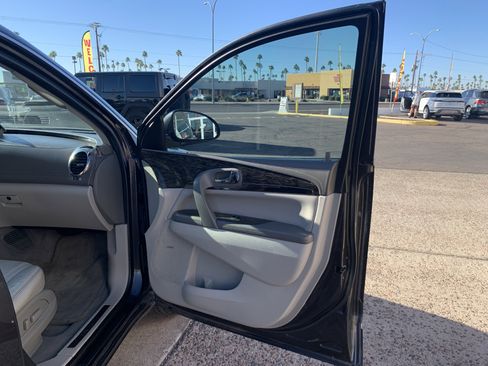 Used 2014 Buick Enclave Leather w/ Trailering Provision Package image 23