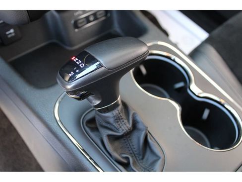 Used 2018 Dodge Durango GT w/ Technology Group AWD/4WD image 39