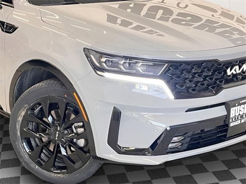 Used 2023 Kia Sorento SX image 37