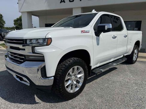 Used 2020 Chevrolet Silverado 1500 LTZ w/ LTZ Plus Package AWD/4WD image 2