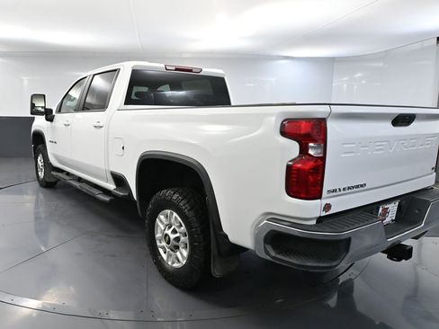 Used 2024 Chevrolet Silverado 2500 LT image 9