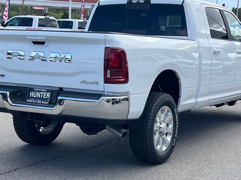 New 2026 RAM 2500 Laramie w/ Towing Technology Group AWD/4WD image 8