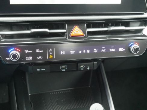 Certified 2023 Kia Niro EX w/ EX Cold Weather Package image 23