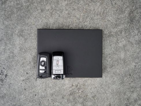 Used 2014 Rolls-Royce Wraith image 77