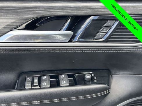 Used 2023 Jeep Wagoneer L Series II image 10