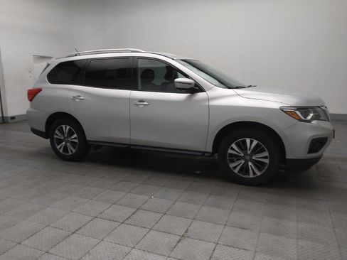 Used 2018 Nissan Pathfinder SL AWD/4WD image 11