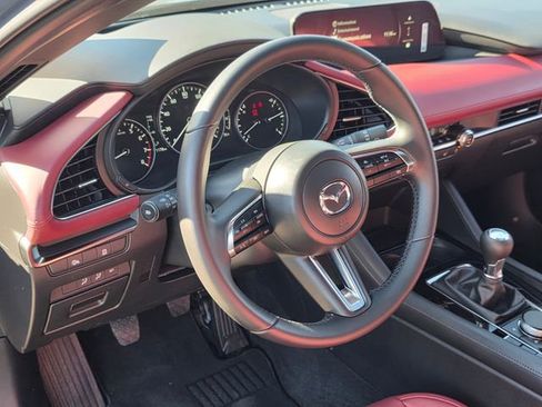 Certified 2025 MAZDA MAZDA3 2.5 S Hatchback w/ Premium Pkg image 17