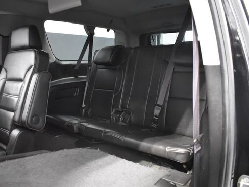 Used 2017 GMC Yukon XL Denali w/ Open Road Package AWD/4WD image 39