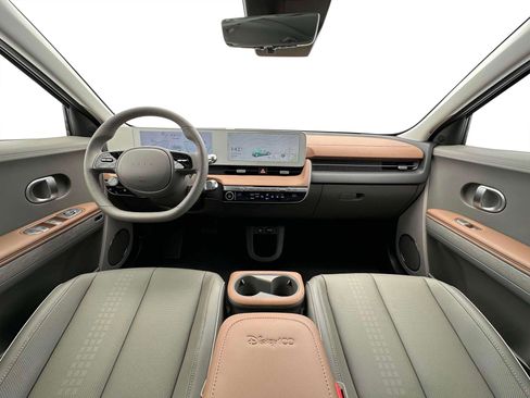 Used 2024 Hyundai Ioniq 5 Limited image 13