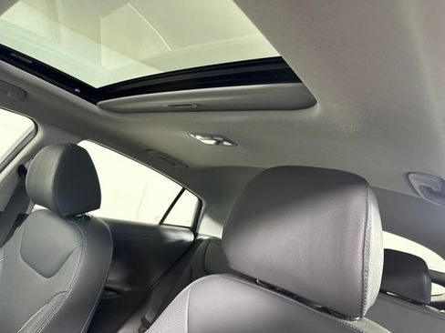 Used 2020 Hyundai Ioniq Limited image 12