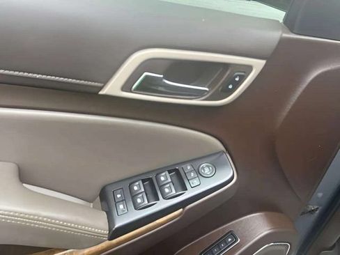 Used 2019 GMC Yukon XL Denali w/ Denali Ultimate Package AWD/4WD image 12